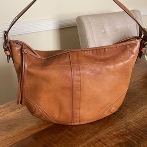 VIDEO‼️ Coach Medium Hobo Leather Bag